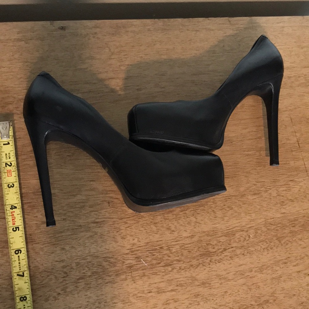 Kelsi Dagger black leather platform 5” heels - 8.5 - Picture 4 of 5
